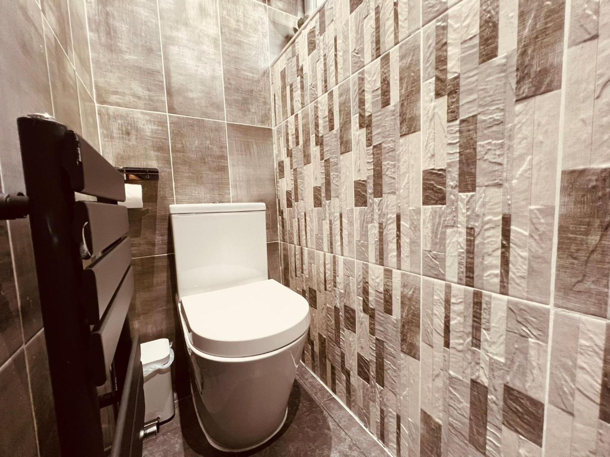 Modern Suites -5 Bedroom House- With Free Parking Birmingham City Bagian luar foto