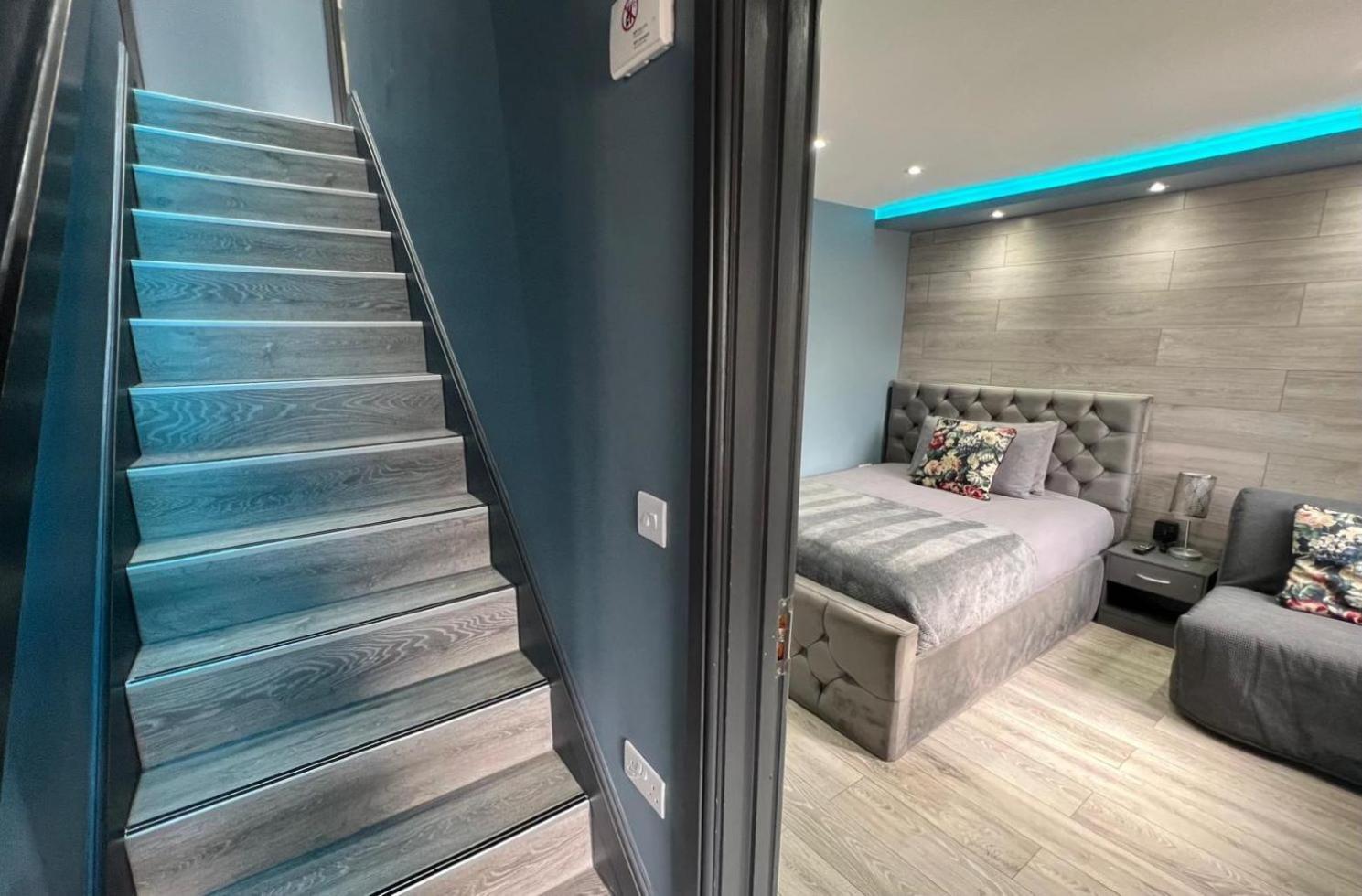 Modern Suites -5 Bedroom House- With Free Parking Birmingham City Bagian luar foto