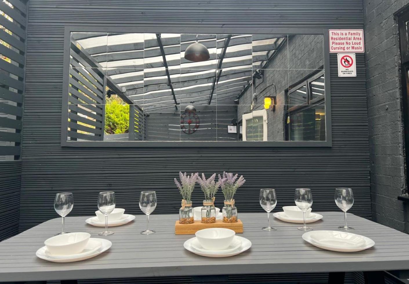 Modern Suites -5 Bedroom House- With Free Parking Birmingham City Bagian luar foto