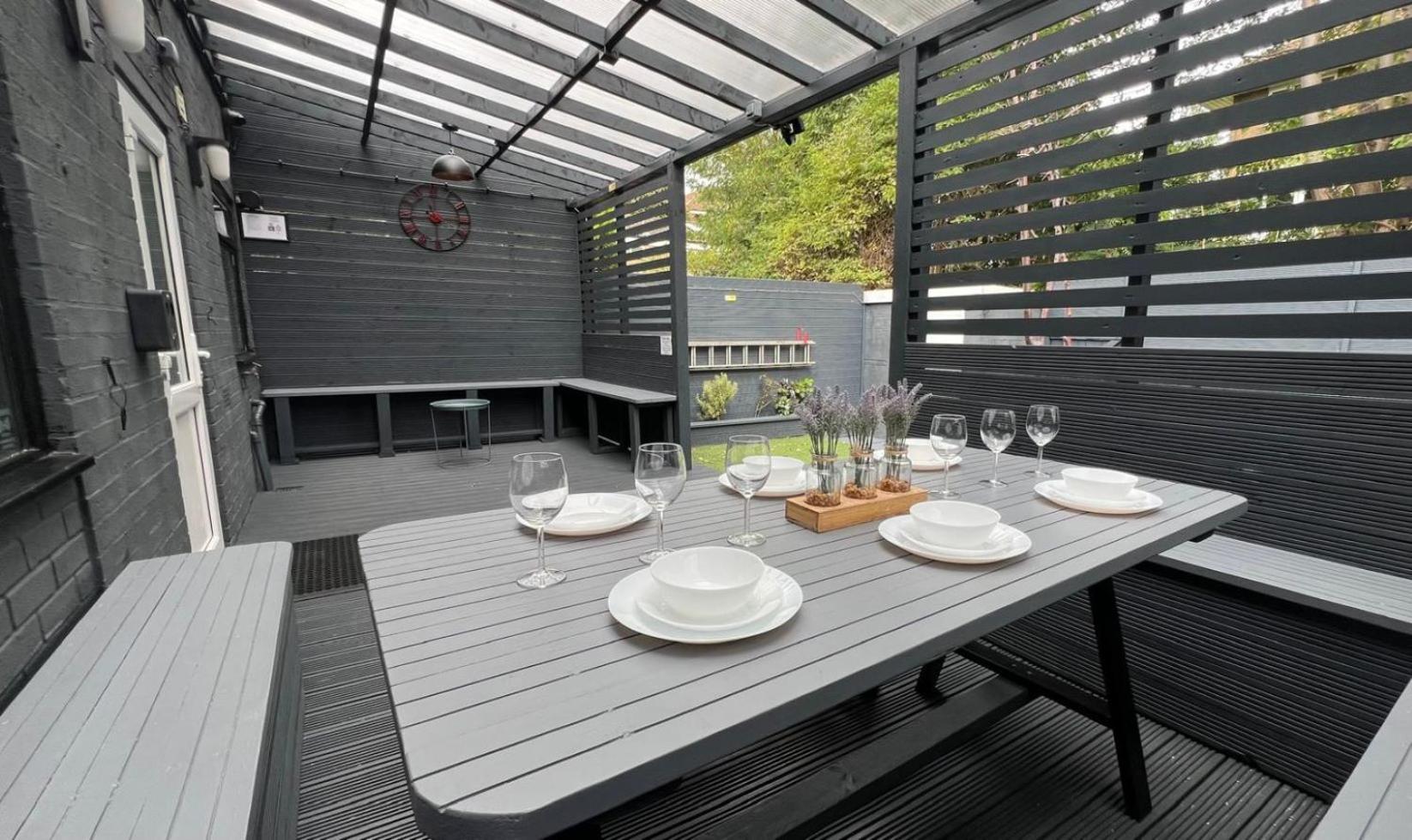 Modern Suites -5 Bedroom House- With Free Parking Birmingham City Bagian luar foto