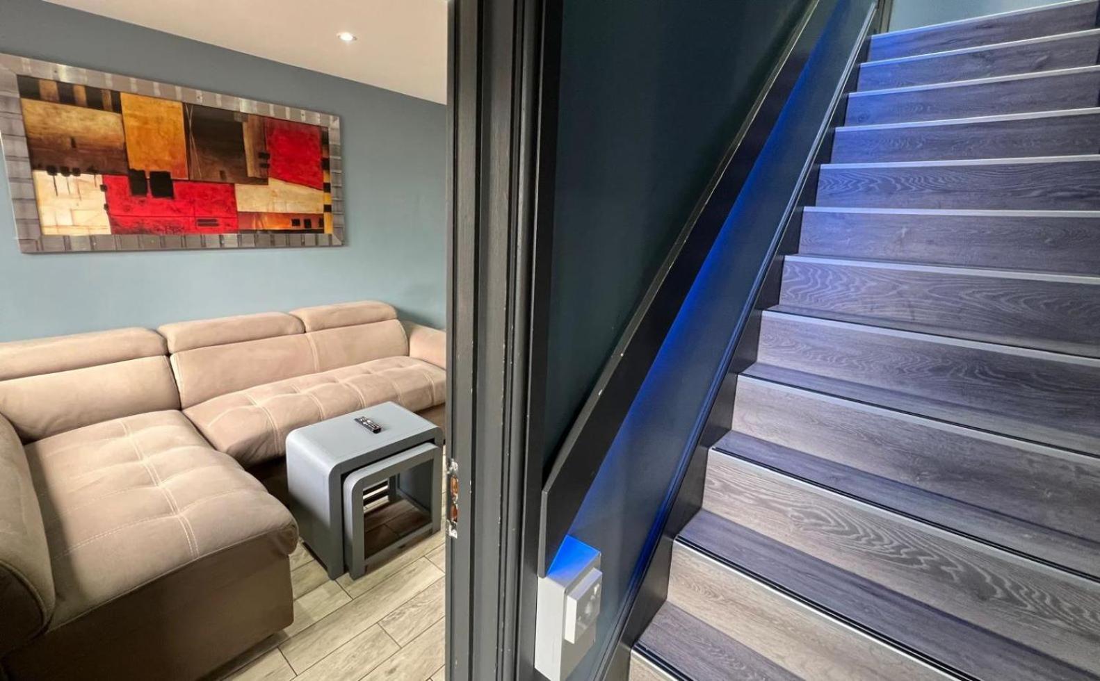 Modern Suites -5 Bedroom House- With Free Parking Birmingham City Bagian luar foto