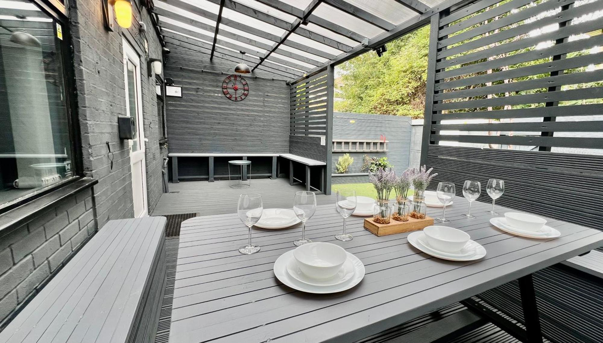 Modern Suites -5 Bedroom House- With Free Parking Birmingham City Bagian luar foto