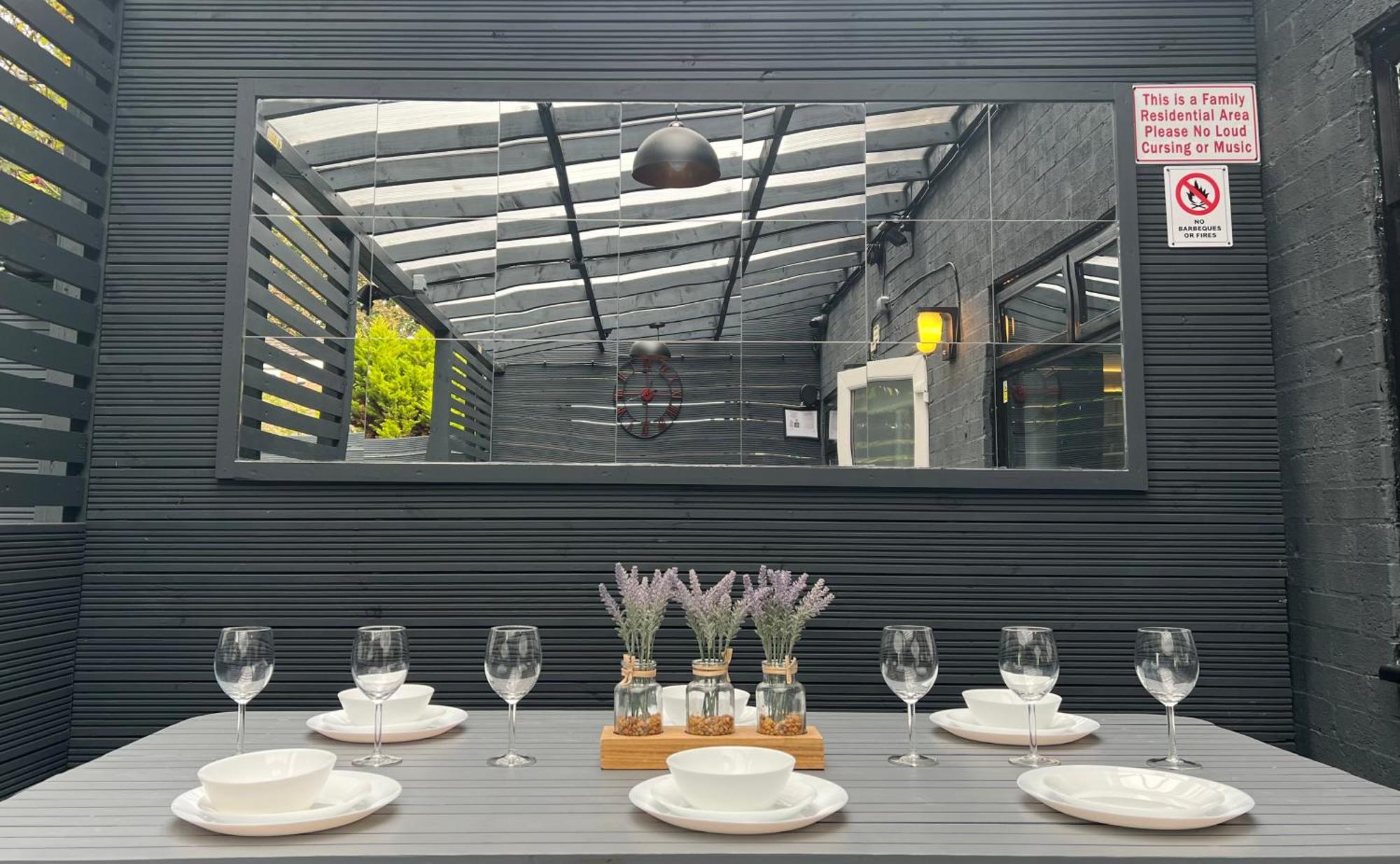 Modern Suites -5 Bedroom House- With Free Parking Birmingham City Bagian luar foto